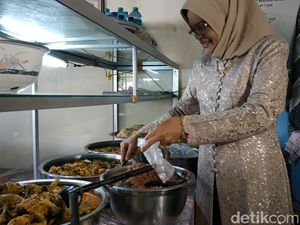 Nikmatnya Sayur Kikil Khas Pacitan Racikan Ny Sugiati yang Empuk Pedas