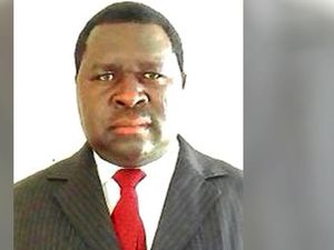 Siapakah Adolf Hitler yang Memenangkan Pemilu Lokal di Namibia?