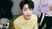 10 Potret Ganteng Soobin TXT yang Ulang Tahun ke-20