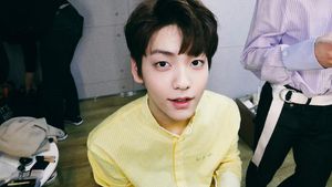 10 Potret Ganteng Soobin TXT yang Ulang Tahun ke-20
