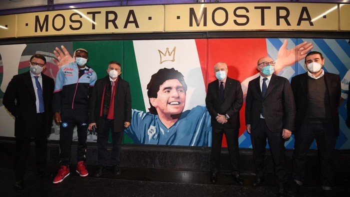 Diego Maradona diabadikan menjadi nama salah satu stasiun di Kota Naples pada Sabtu, 5 Desember 2020.