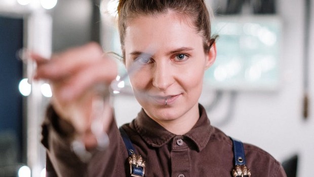 Tips Mencukur Bulu Rambut di Area Miss V/ Foto: Pexels.com/cottonbro sebelum mencukur, gunting bulu rambut di area Miss V