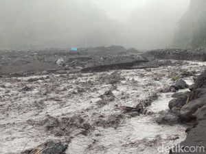 Heboh Pasir Mengalir Tanpa Air dari Gunung Semeru, BPBD Beri Penjelasan