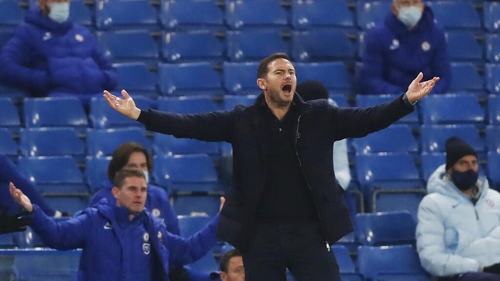 Chelseas head coach Frank Lampard gestures during the English Premier League soccer match between between Chelsea and Leeds United at Stamford Bridge in London, England, Saturday, Dec. 5, 2020. (Matthew Childs/Pool via AP)