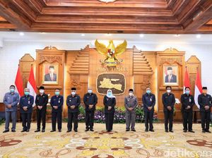 Gubernur Khofifah Ajak Masyarakat Gunakan Hak Pilih dengan Prokes Ketat