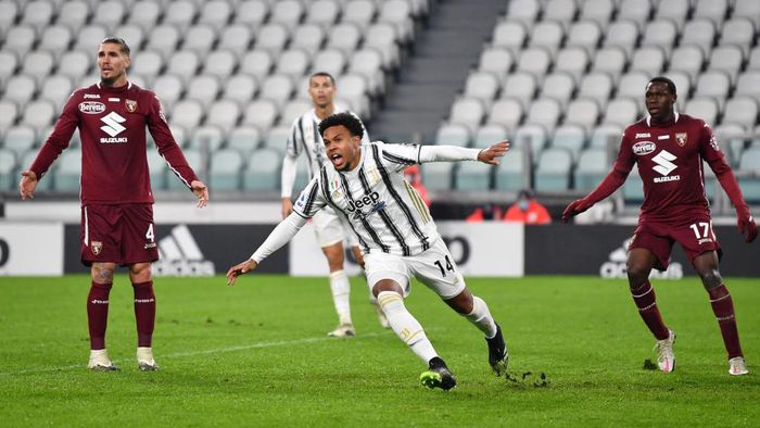 Juventus vs Torino TURIN, ITALY - DECEMBER 05: Weston McKennie of Juventus celebrates after scoring his teams first goal during the Serie A match between Juventus and Torino FC at Allianz Stadium on December 05, 2020 in Turin, Italy. Football Stadiums around Italy remain empty due to the Coronavirus Pandemic as Government social distancing laws prohibit fans inside venues resulting in fixtures being played behind closed doors. (Photo by Valerio Pennicino/Getty Images)