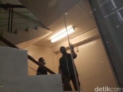 Ditetapkan Jadi Tersangka, Mensos Juliari Batubara Serahkan Diri ke KPK