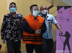 Dicecar soal Alasan Mau Terima Suap, Saksi Kasus Bansos Corona Seret Juliari