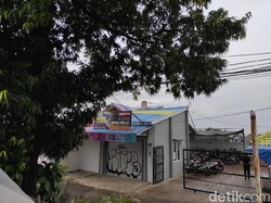 Suara Warga Sekitar Flyover Tapal Kuda Jaksel soal Cat Warna-warni