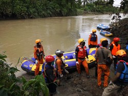 Tim SAR Temukan Seorang Jasad Balita Diduga Korban Banjir Medan