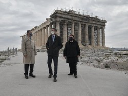 Yunani Buka Pintu Buat Kamu yang Sudah Divaksin