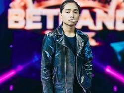 Betrand Peto Senang Mobil Listrik Baru Sudah Tiba, Referensi Sarwendah