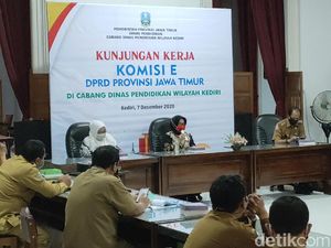 Dinas Pendidikan Kediri Siapkan Belajar Tatap Muka, Dewan: Tunggu Vaksin Dulu Dinas Pendidikan Kediri Siapkan Belajar Tatap Muka, Dewan: Tunggu Vaksin Dulu