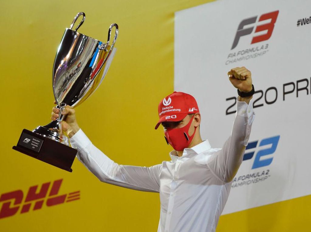 Mick Schumacher Juara Dunia F2 2020, Sean Gelael Finis Posisi 22 Mick Schumacher Juara Dunia F2 2020, Sean Gelael Finis Posisi 22