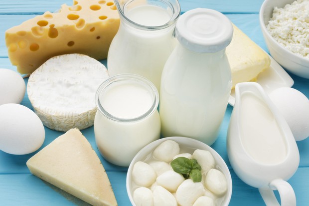 Dairy products menjadi penyebab jerawat.
