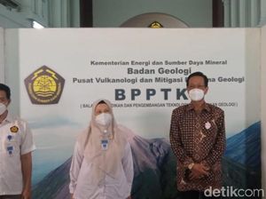 Cerita Sultan, Diam-diam Buntuti Pengungsi dari Barak ke Lereng Merapi Cerita Sultan, Diam-diam Buntuti Pengungsi dari Barak ke Lereng Merapi