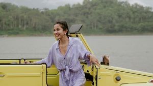 Potret Artis Cantik Kirana Larasati dan Indahnya  Yogyakarta