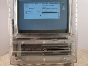 Keren! Prototipe Apple Macintosh Classic Bercasing Transparan
