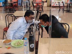 Masa Tenang, Machfud Arifin Makan Siang Bareng Presiden Persebaya Masa Tenang, Machfud Arifin Makan Siang Bareng Presiden Persebaya