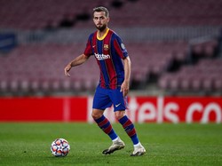 Pjanic Mulai Mengeluh Jarang Bermain di Barcelona