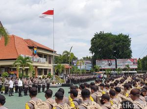 Non Reaktif, Ribuan Petugas Pengamanan Pilkada Bergeser ke TPS Non Reaktif, Ribuan Petugas Pengamanan Pilkada Bergeser ke TPS