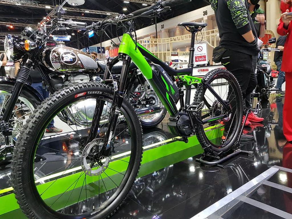 Potret Sepeda Kawasaki yang Harganya Lebih Mahal dari Ninja 400 dan ZX-25R Potret Sepeda Kawasaki yang Harganya Lebih Mahal dari Ninja 400 dan ZX-25R