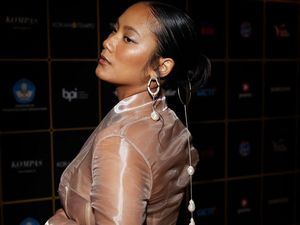 Tara Basro Pamer Foto KTP, Netizen Terpesona Kecantikan Naturalnya