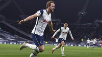 Dengan satu gol itu, Kane kini sudah mengoleksi 11 gol di derby London utara. Penyerang 27 tahun tersebut melewati catatan Emmanuel Adebayor dan Bobby Smith yang masing-masing mengoleksi 10 gol. Glyn Kirk/Pool via AP.