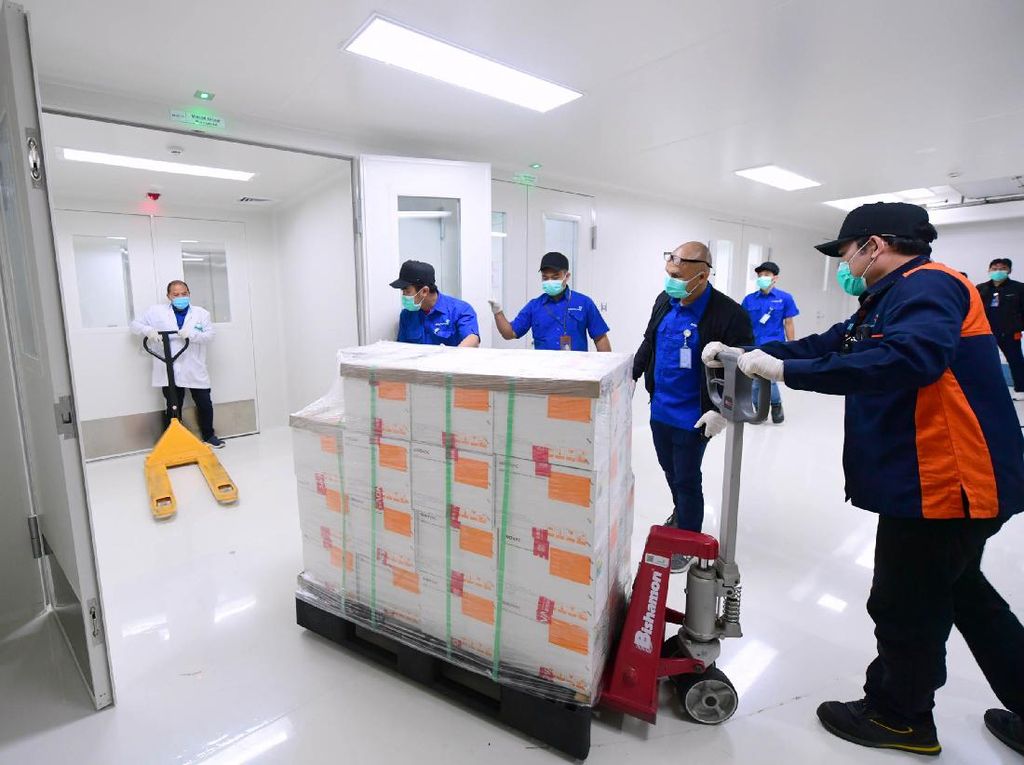 Melihat Kualitas Vaksin Corona di Bio Farma Bareng Dokter Reisa Melihat Kualitas Vaksin Corona di Bio Farma Bareng Dokter Reisa