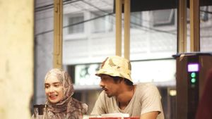 Keseruan Putri Anne dan Arya Saloka Ngopi Bareng di Kafe