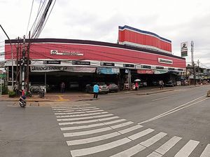 Geliat Bisnis Toko Ban Saat PSBB, Layani Ambulans & Mobil Satpol PP Geliat Bisnis Toko Ban Saat PSBB, Layani Ambulans & Mobil Satpol PP