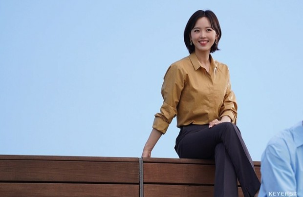 7 Office Look Ala Kang Hanna