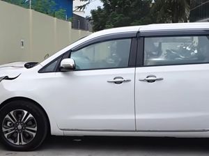 Hitungan Detik, Mobil Keluar Dealer Langsung Nabrak Tembok, Air Bag Sampai Ngembang! Hitungan Detik, Mobil Keluar Dealer Langsung Nabrak Tembok, Air Bag Sampai Ngembang!