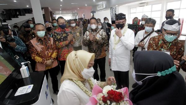 Momen Peresmian Mall Pelayanan Publik Di Bale Madukara