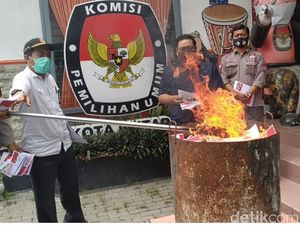 KPU Kota Blitar Musnahkan 559 Surat Suara Rusak dan Kelebihan KPU Kota Blitar Musnahkan 559 Surat Suara Rusak dan Kelebihan