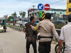 Suami Keji dari Dumai yang Tega Bakar Istri Hidup-hidup di Kedai