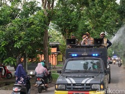 Polisi Blusukan Ajak Warga Mojokerto Gunakan Hak Pilih di Pilbup 2020