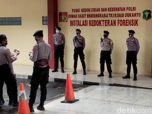 RS Polri Kramat Jati Dijaga Ketat Polisi-TNI