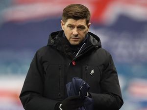 Duh, Steven Gerrard Kena Sindir Usai Jadi Manajer Baru Villa