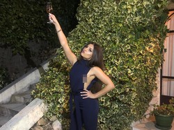 Di Balik Pamer Hidup Mewah, Influencer Glamour Ini Ungkap Kesedihannya