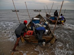 Curhat Nelayan di Pulau Rupat: Kapal Kami Sudah Tidak Layak Digunakan