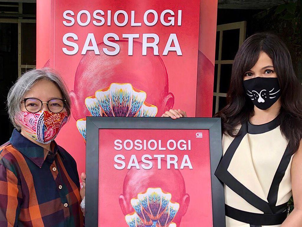 Terbit Lagi, Sosiologi Sastra Karya Sapardi Djoko Damono Ajak Telaah Dunia Sastra