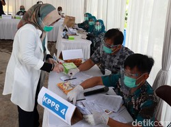 MK Registrasi Gugatan Paslon Cabup Bandung Nia-Usman