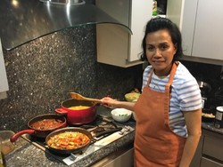 Cerita Seru Menkeu Sri Mulyani Memasak Ayam Kodok