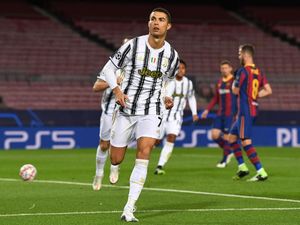 Ronaldo Dianugerahi Golden Foot Award