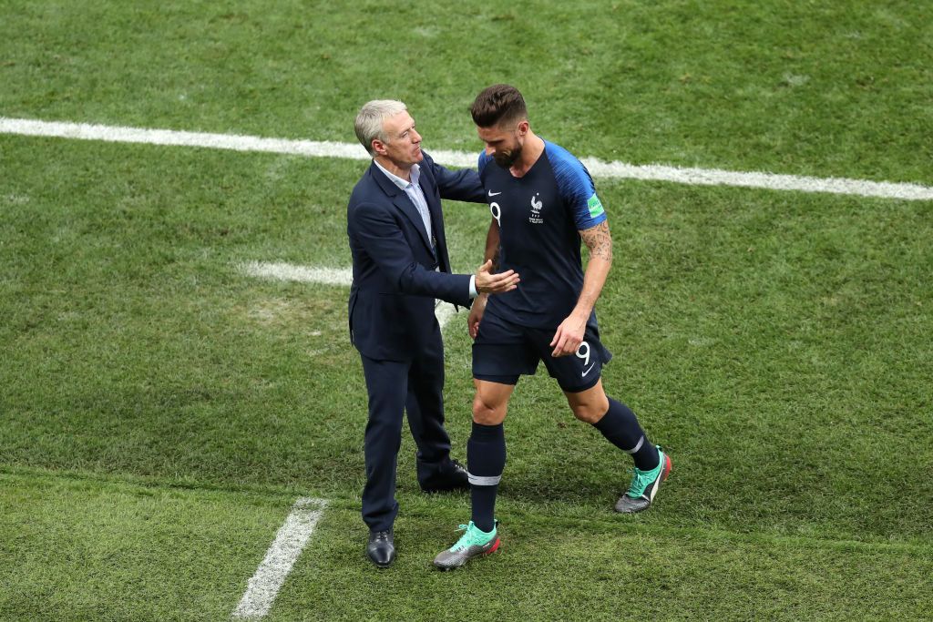 MOSCOW, RUSSIA - JULY 15:  Didier Deschamps, Manager of France congratulates Olivier Giroud after his substitution during the 2018 FIFA World Cup Final between France and Croatia at Luzhniki Stadium on July 15, 2018 in Moscow, Russia.  (Photo by Catherine Ivill/Getty Images)