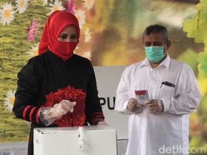 Gunakan Hak Suara, Faida Harap Pilkada Jember Jadi Pintu Penyelesaian Polemik Gunakan Hak Suara, Faida Harap Pilkada Jember Jadi Pintu Penyelesaian Polemik