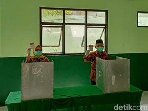 Ipong Sakit, Hanya Satu Paslon 02 Salurkan Hak Suara di Pilbup Ponorogo