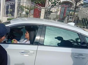 Bobby Nasution Ajak Kahiyang Ziarah Sebelum Berangkat ke TPS