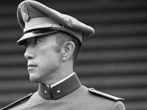 Kisah Aneh Yukio Mishima, Penulis Jepang yang Bunuh Diri dengan Ritual Samurai Kisah Aneh Yukio Mishima, Penulis Jepang yang Bunuh Diri dengan Ritual Samurai